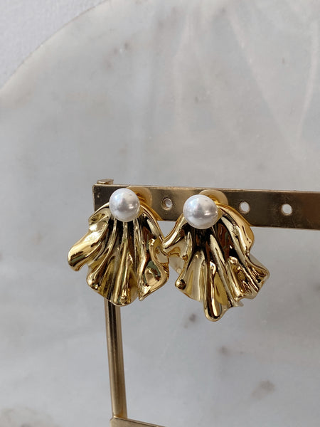 ABIGAIL | Tarnish Free | Gold Chunky Shell Pearl Stud | Earrings