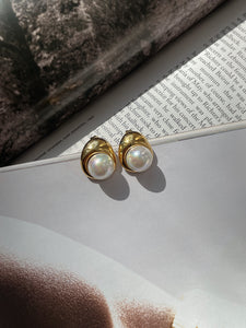 ZITA | Tarnish Free | Gold Chunky Pearl Stud | Earrings