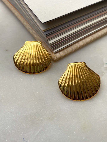 SHELLY| Tarnish Free | Gold Shell Shaped Earrings