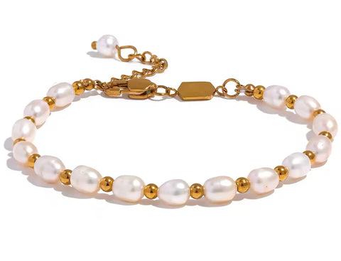 ESCAPE| Tarnish Free | Freshwater Pearls | Bracelet