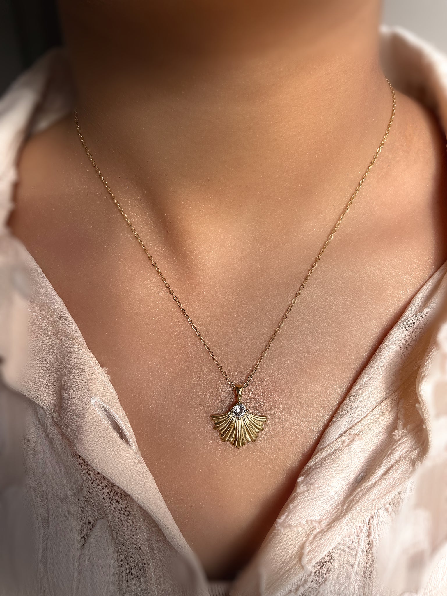 GINGKO FLOWER | Tarnish Free | Gold Cubic Zirconia Shell Pendant | Necklace