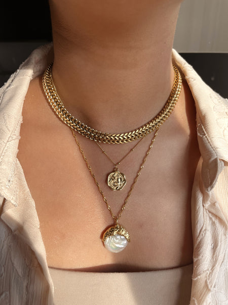 OPAL | Tarnish-Free | Gold Mesh and Pearl Pendant | Necklace